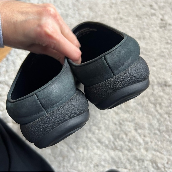 Dansko Black Muted Suede Wavy Slip On Mules Size 41 - Picture 7 of 9